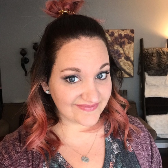 Meet your Posher, Lyndsey - Picture 1 of 1